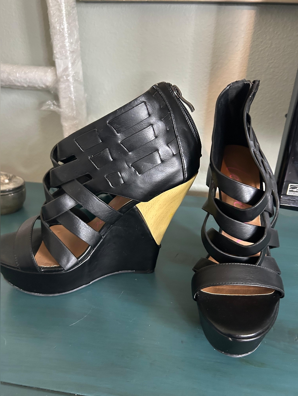 HeartSoul Black Strappy Wedge Sandals with Gold Wedge